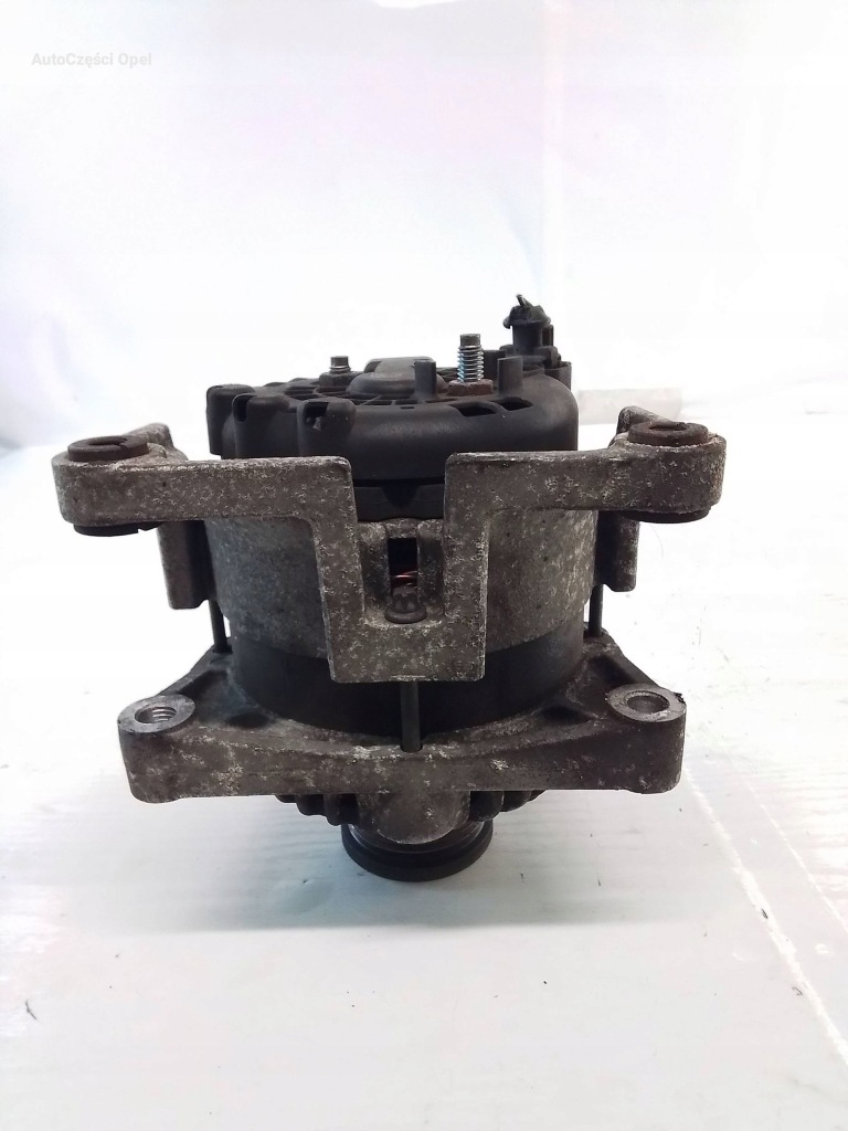 Opel insignia a 1.8 генератор 13500577 Доставка