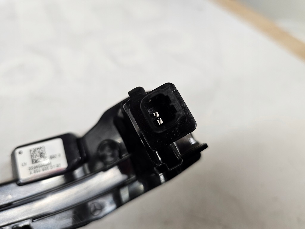 фото №12, Mercedes c-klasa w206 поворотник зеркало левый a0999063703