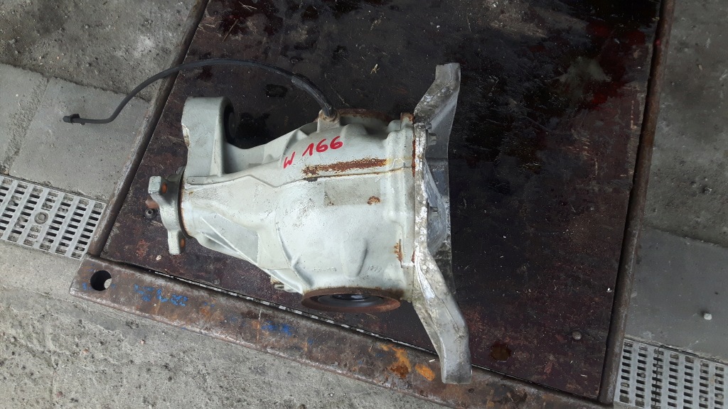 фото №1, Mercedes ml gl w166 350 3.5 диференціал задня a1663510205