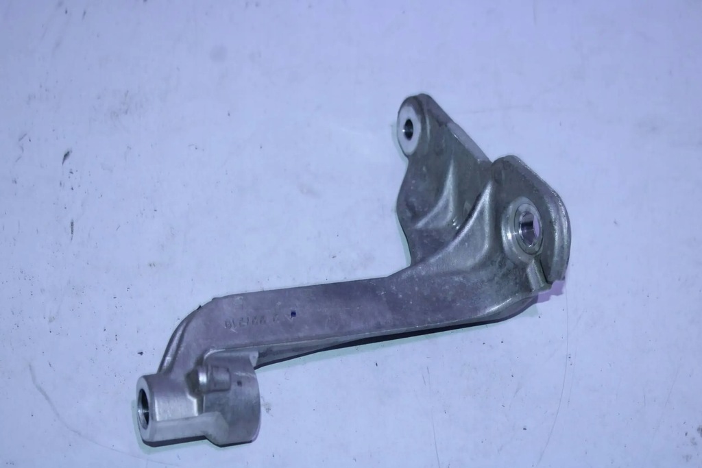 фото №2, Кронштейн кронштейн подрамник правое renault captur ii