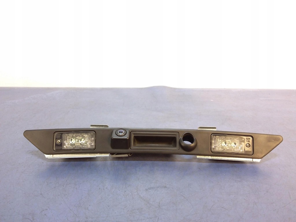 фото №1, Audi a8 d4 bledna молдинг крышки задняя камера led