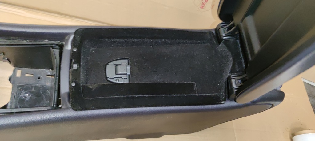 фото №11, Mercedes w203 підлокітник granatowy