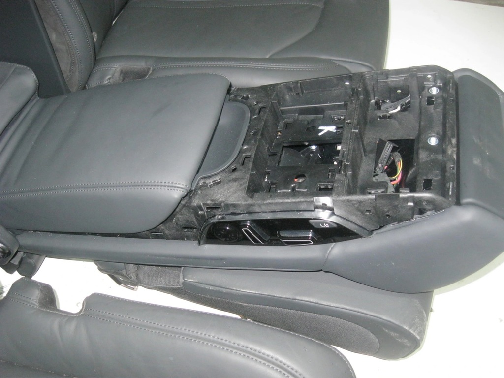 фото №9, Audi a8 4h long сиденья сиденье туннель обивка кожа