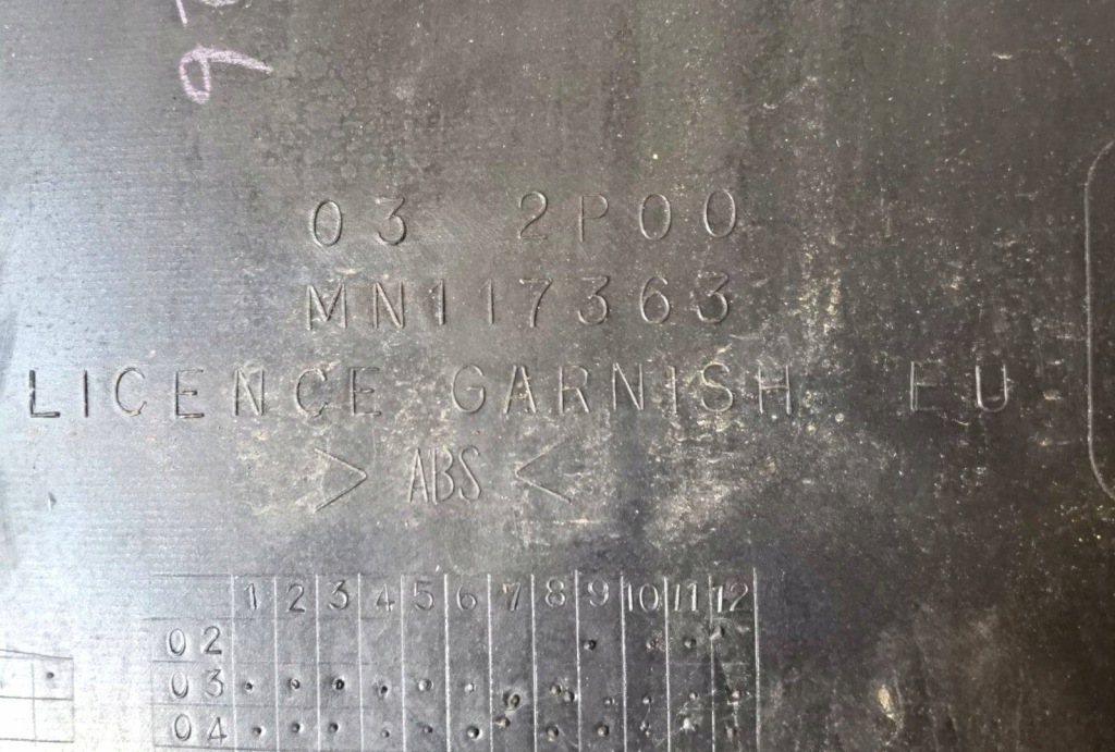 фото №6, Молдинг кришки mitsubishi pajero 3 facelift v70 2005 mn117363