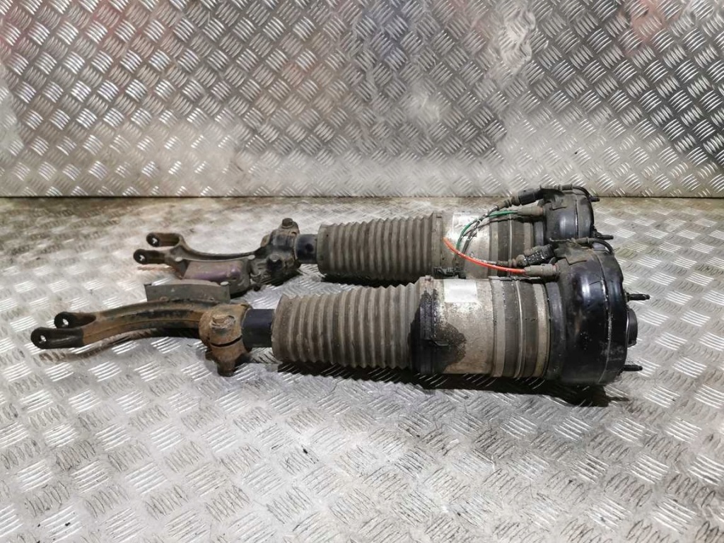 Купити Audi a8 d4 4h амортизатор перед правий 4h0616040ak