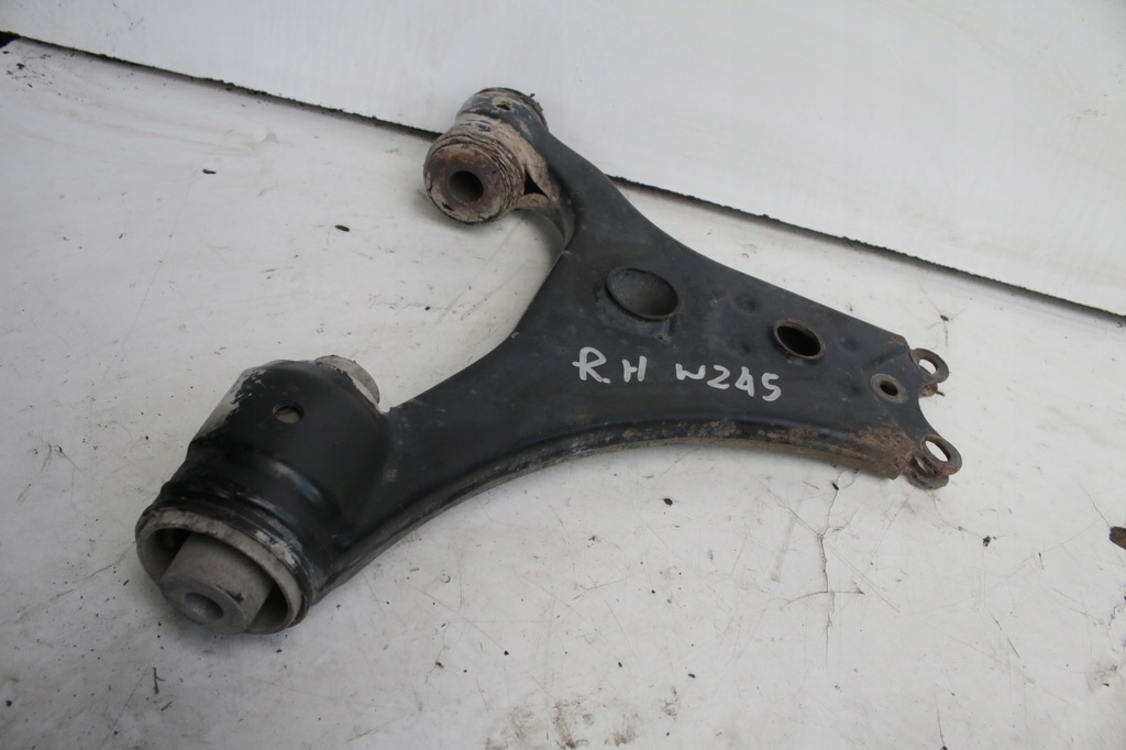 фото №1, Рычаг правый mercedes w245