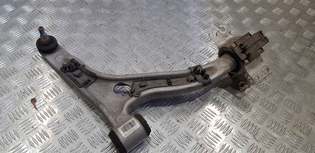 Mercedes gla w156 2017r важіль правий перед a1563300600 оригінал . Ціна