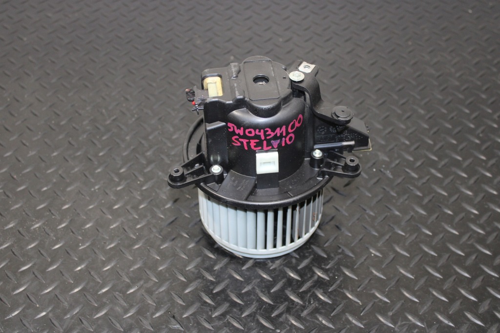 фото №1, Воздуходувка вентилятор отопителя alfa romeo stelvio q4