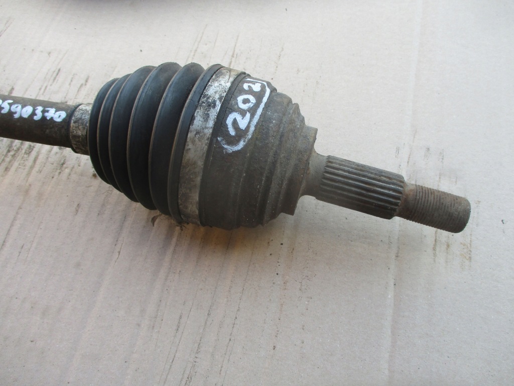 Приводной вал правый  8200590370 renault twigno 2 1.2tce в Украине