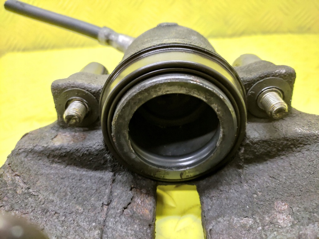 фото №5, Vw touran 1.6 fsi суппорт тормозной левый перед