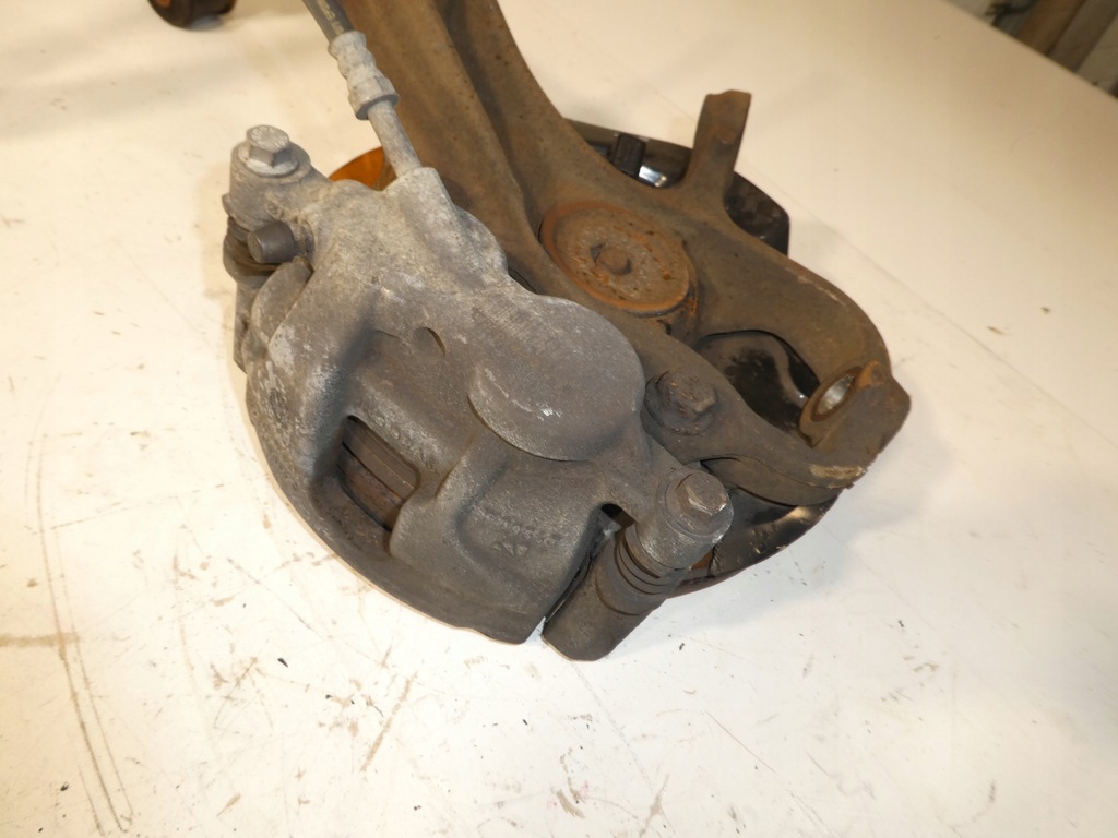 фото №8, Vw amarok 2h поворотный кулак правый перед 2h0258