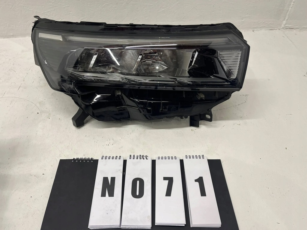 Купить Nissan townstar фара правый  led 21 -