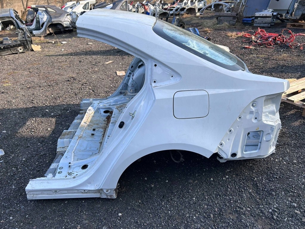 Купить Corolla e21 седан крыло  четверть задняя левая левый задний 040