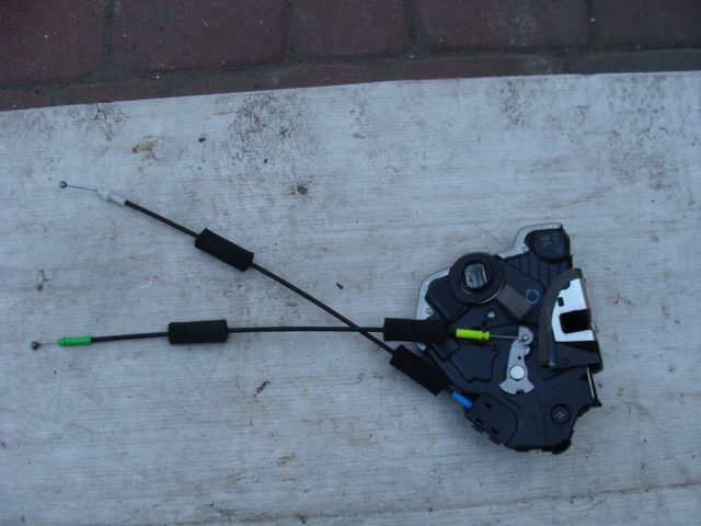 фото №1, Lexus rx 400h 03-08 замок дверь правый перед