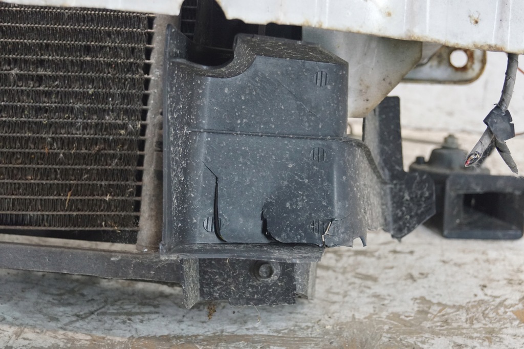 фото №11, Pas передній радіатор mazda 3 i bk 1.6 b