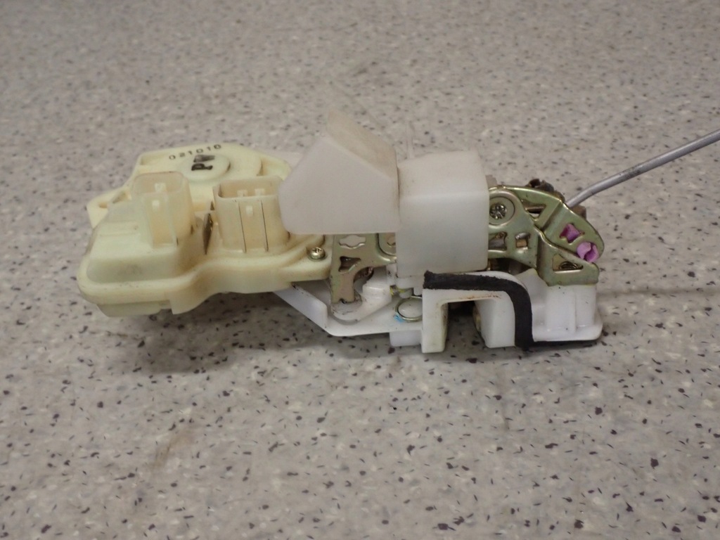 фото №4, Honda jazz 02-08 замок с привод передний правый