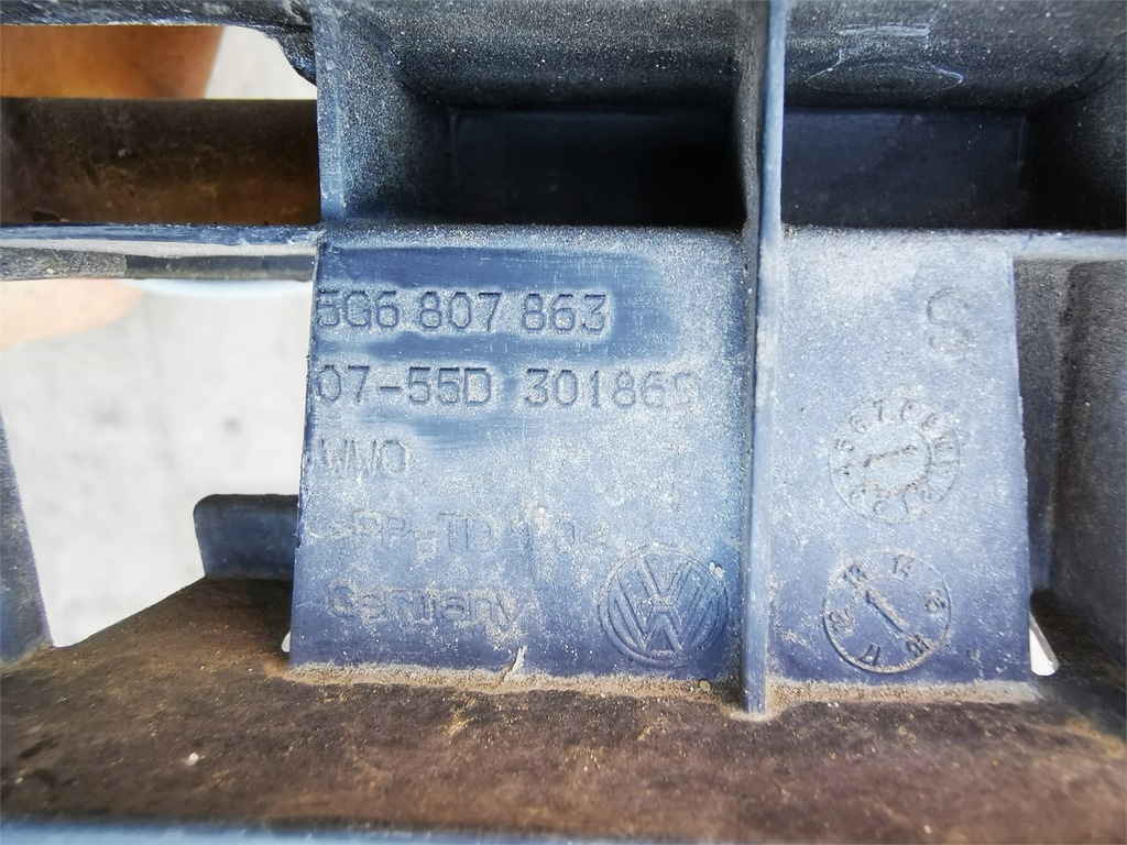 фото №7, Vw golf vii напрямна напрямні бампера задня демонтаж 5g6807863