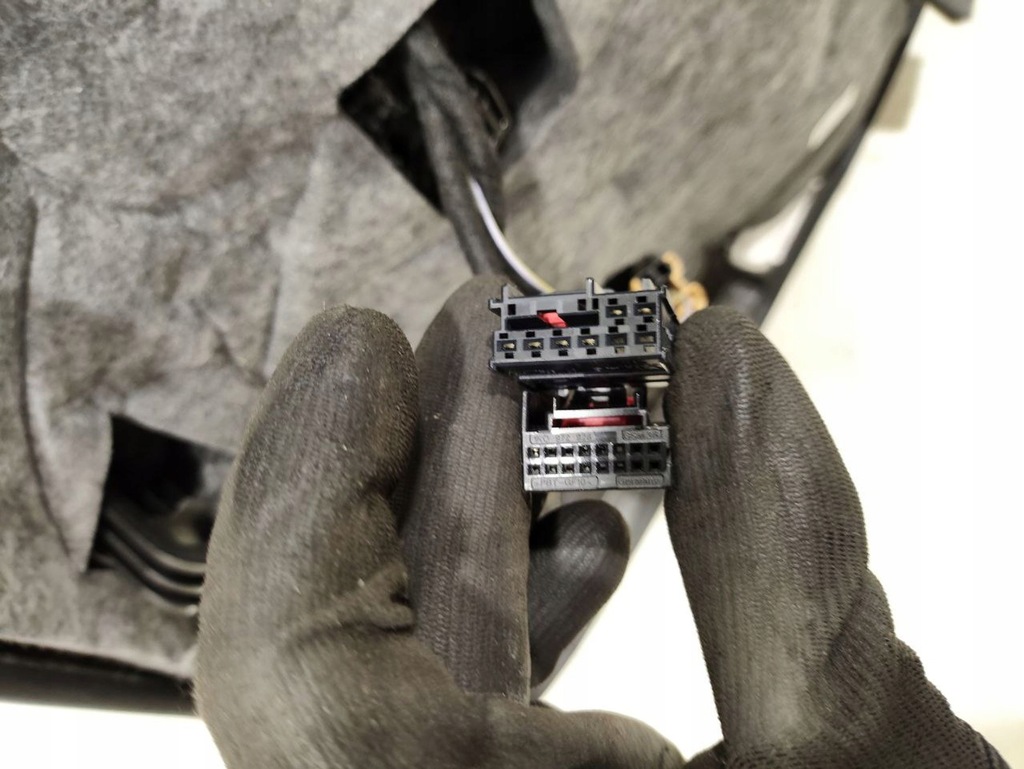 фото №11, Porsche taycan 9j1 2023 обшивки / обшивка дверь задних 9j1864603