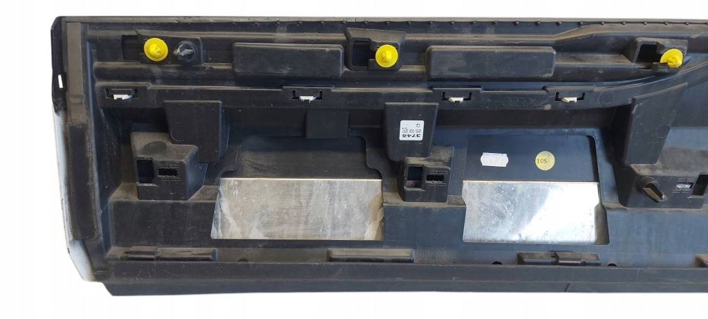 Audi e-tron молдинг двері права правий задній 4ke853970 Недорого