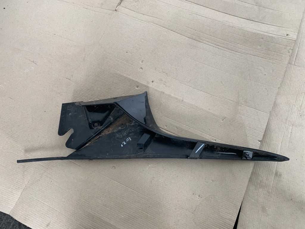 фото №9, Ford mustang mach-e rwd спойлер правий кришки молдинг оригінал