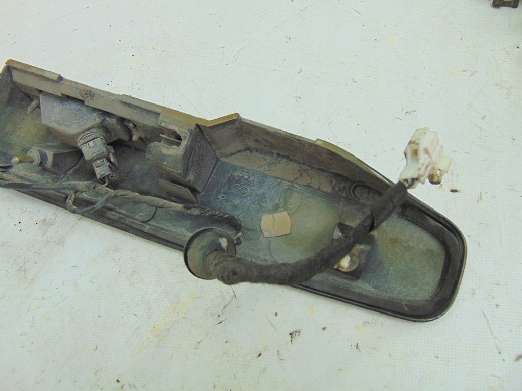 фото №5, Space star 1.3 99 подсветка номерного знака накладка