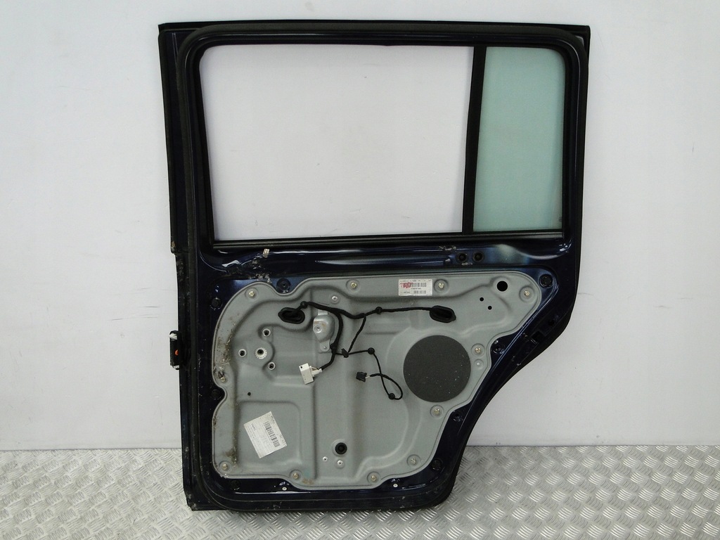 фото №8, Дверь правый задняя vw touran i 1t1 2003 lb5n