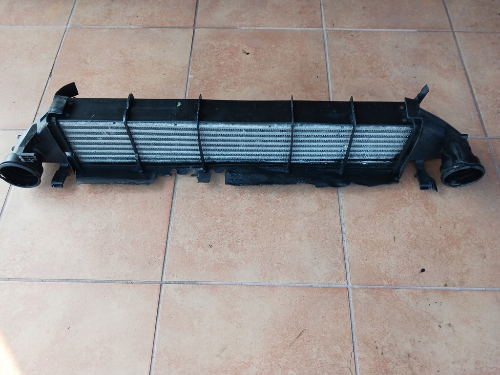 фото №1, Радіатор інтеркулер mercedes a2035000400