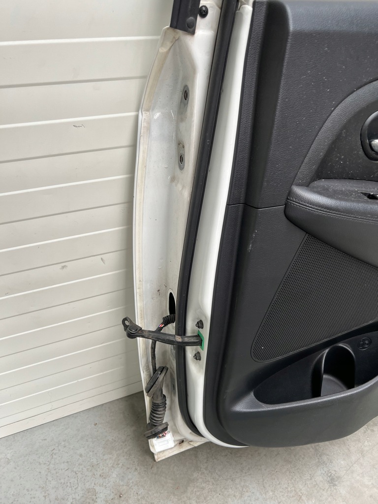 фото №8, Двері правий задня задні kia carens iv 4