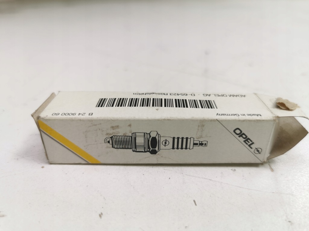 Свеча зажигания wr8dc opel combo kadett e corsa b оригинальный номер 1214002 90369815 Доставка