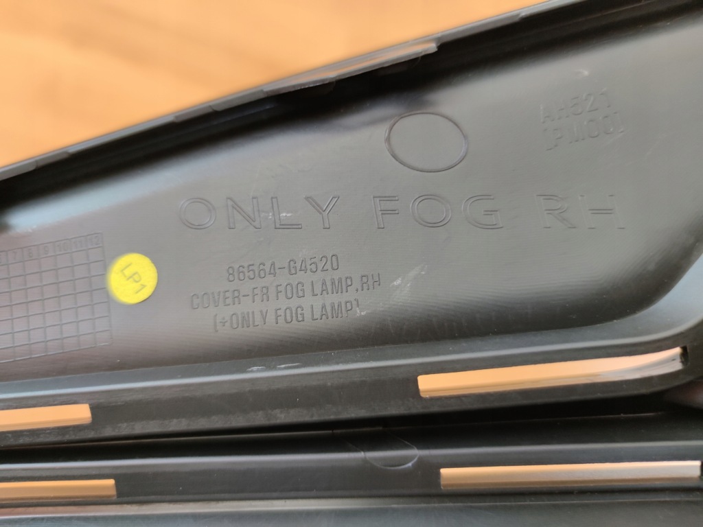 Правая решётка рамка противотуманной фары hyundai i30 19-21 год Доставка