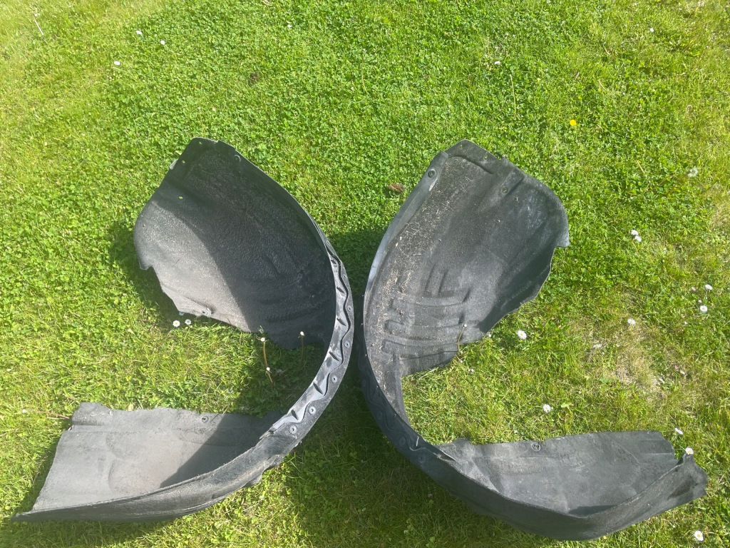 фото №1, Volvo v40 подкрылок передние l p