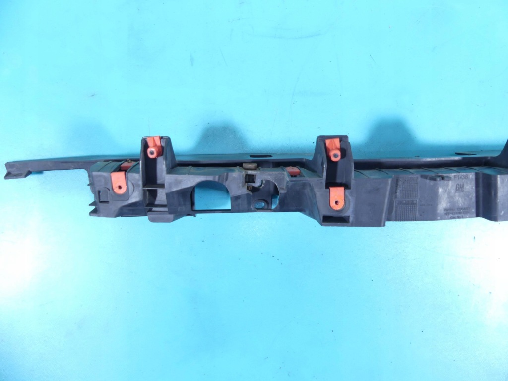 Opel astra iv j 13264477 накладка поперечина перед Оригинал