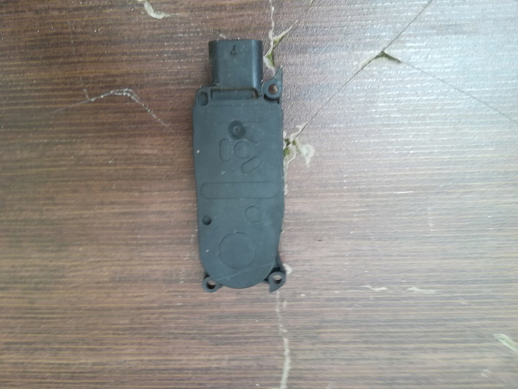 фото №1, Моторчик жалюзі шторка volvo xc40 17- оригінальний номер