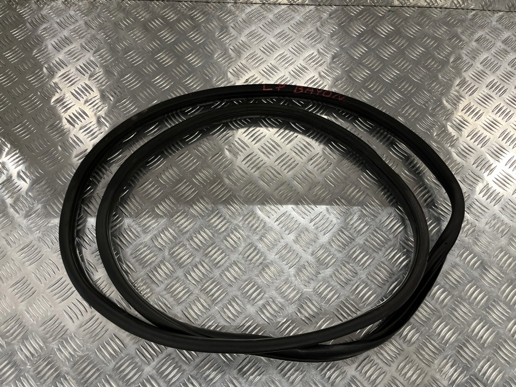 фото №1, Прокладка дверь левый перед hyundai bayon 21-