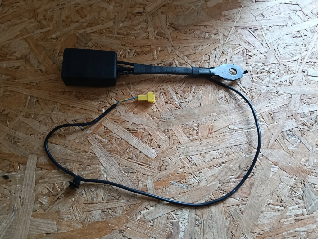 Купити Кліпса поперечина перед a2468800169 mercedes w246