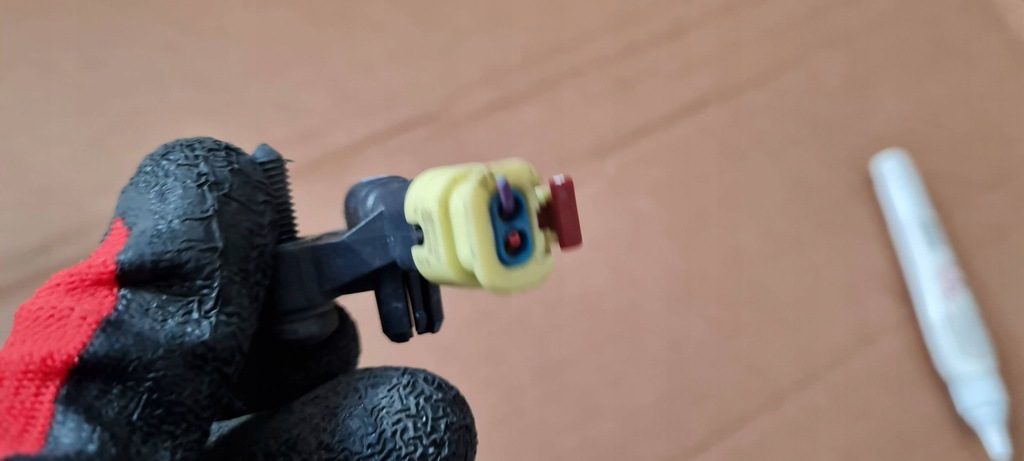 фото №9, A4 b9 8w lift s4 датчик ударный штекер 4m0959651 a5 8w s5 q7 q5