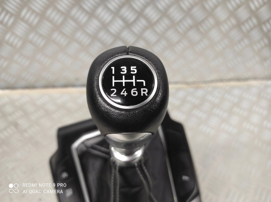 фото №11, Домкрат ручка перемикання передач чохол передач ford focus mk4 jx6r-7c453-ard