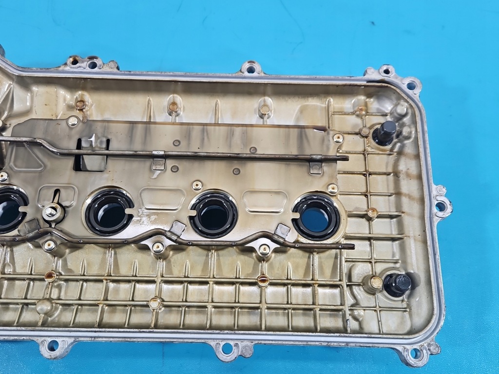 Кришка клапанів toyota corolla e15 1.6 vvti 1zr 07-10 Зі Шроту