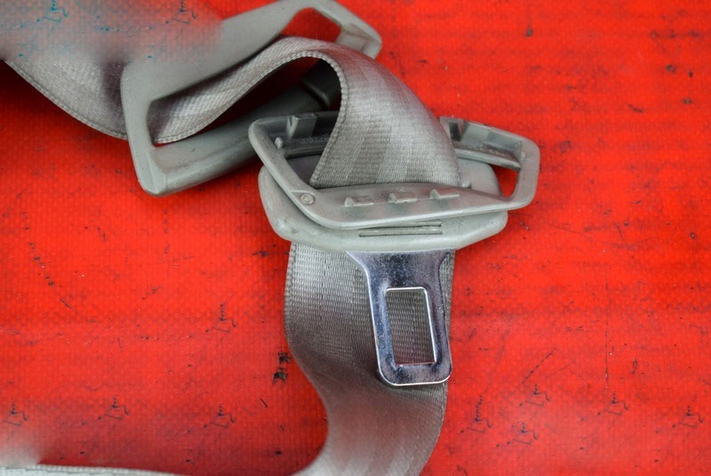 фото №5, Pas безпеки середній задня audi a8 d3 04r