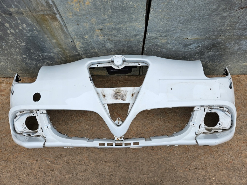 Купить Alfa romeo giulietta бампер передний 50541741