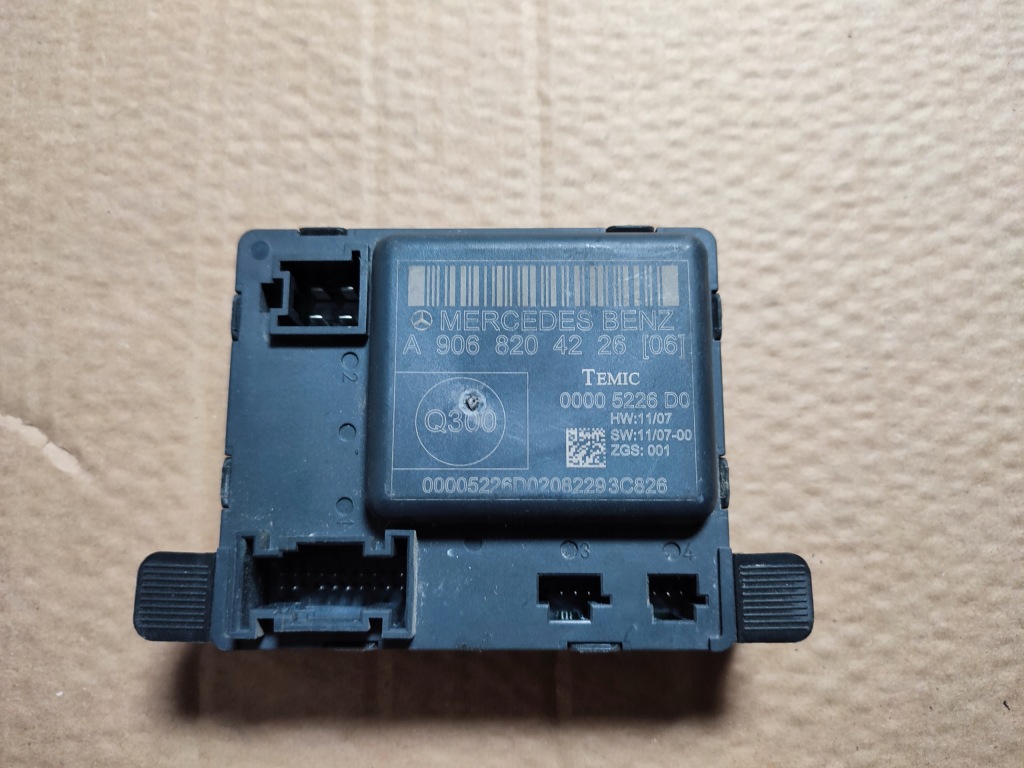 Купити Crafter sprinter блок керування двері вікон модуль двері a9068204226