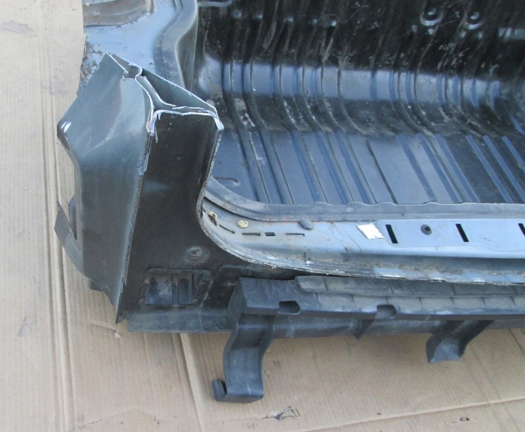 фото №9, Chrysler town country 11- pas задняя задний + поддон dodge grand caravan лоток