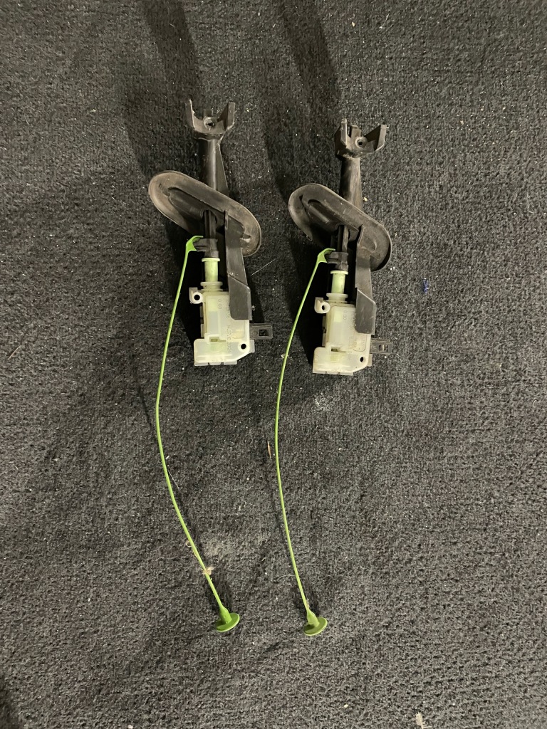 Купить Замок привод крышка заливной volvo s60 v60 xc60