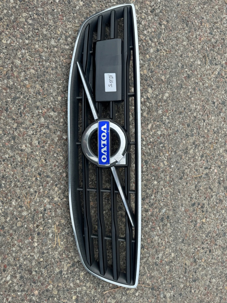 фото №1, Volvo v70 s80 12- решітка радіатора решітка радіатора оригінал