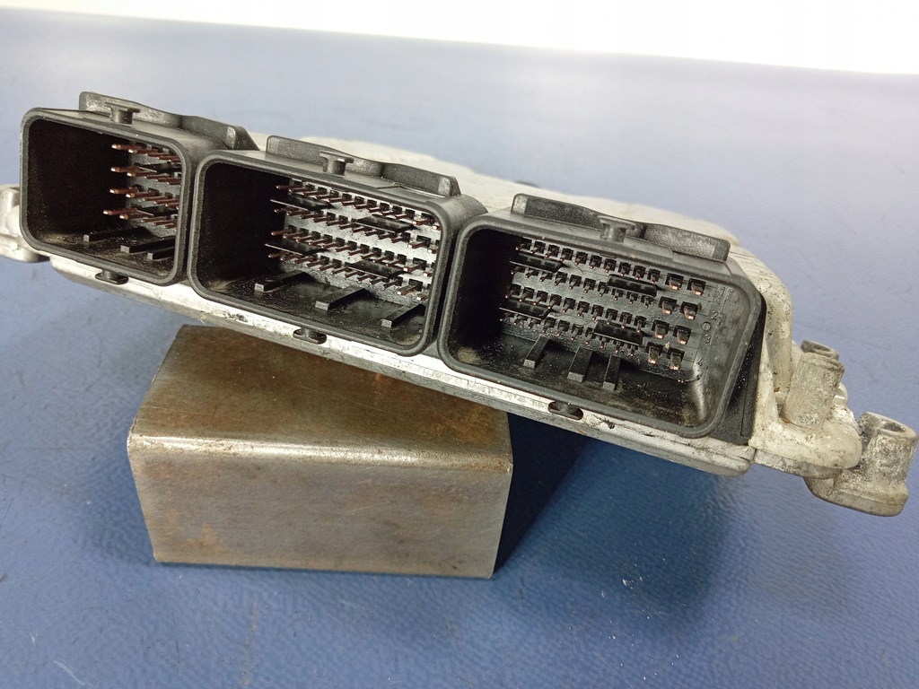 фото №4, Master ii 2.2d 90km блок керування двигуна 8200058743