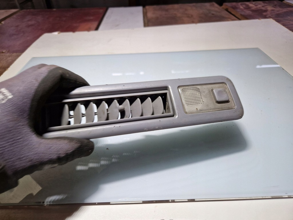 фото №6, Toyota previa xr30, xr40 ii 2002 лампа потолочный задняя