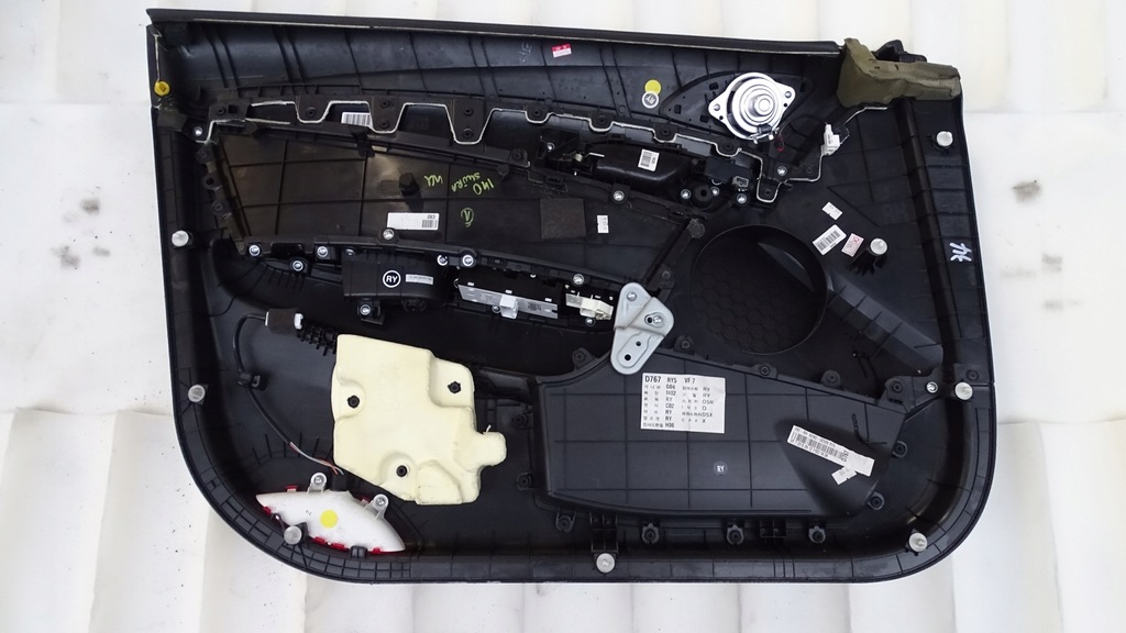 фото №4, Оббивка обшивка двері правий перед hyundai i40