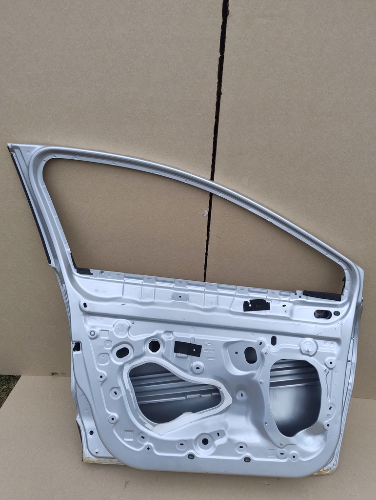 фото №2, Renault clio 4 iv 12- дверь левый перед передние левая