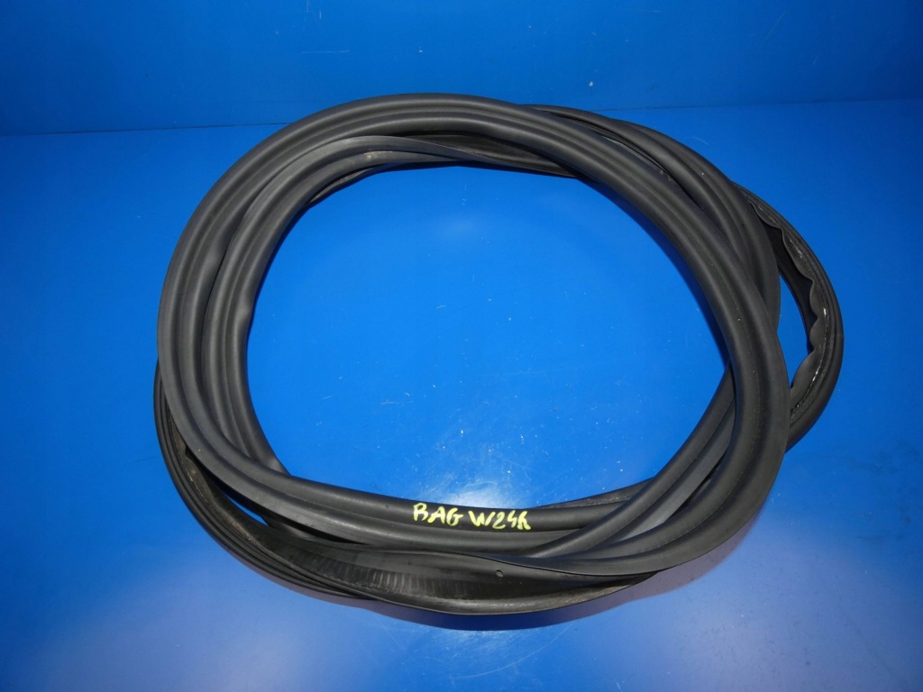 Купить Mercedes b klasa w246 прокладка кузовная крышки багажника задний  задняя