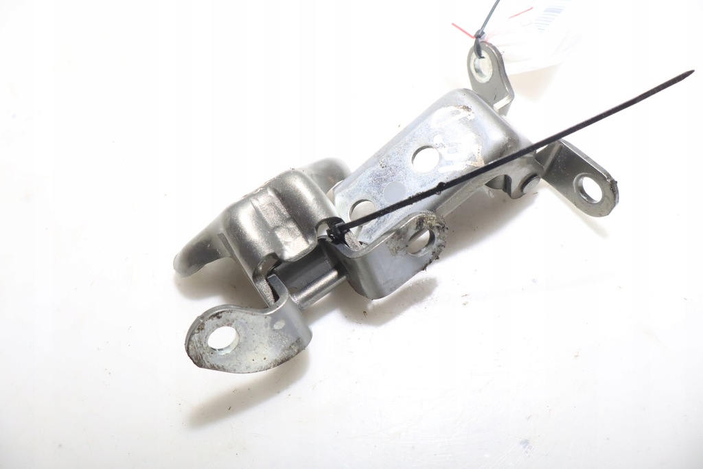 фото №3, Петли дверь левый задняя toyota yaris iv cross